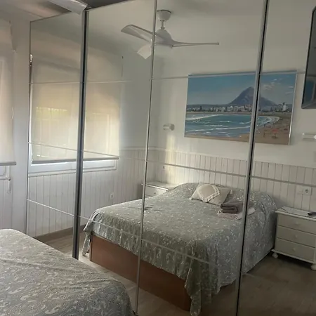 La Isla *